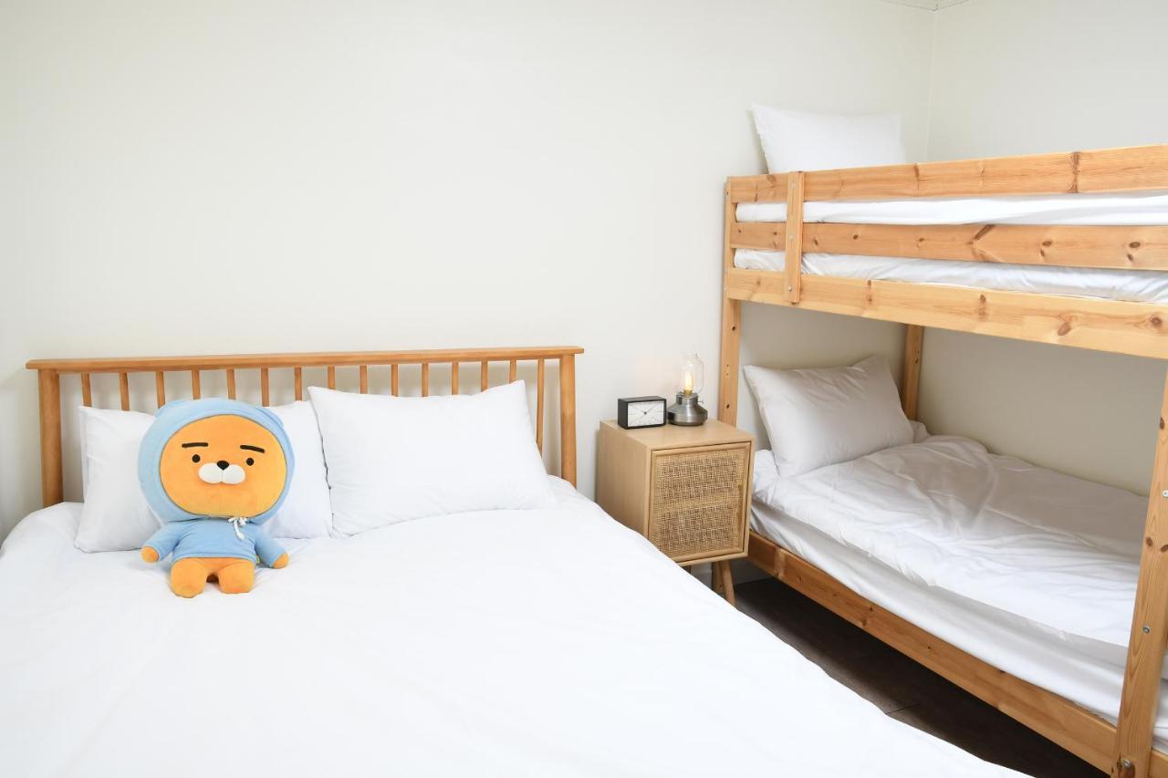 Aiola Cine Hongdae Apartment Seoul Ngoại thất bức ảnh