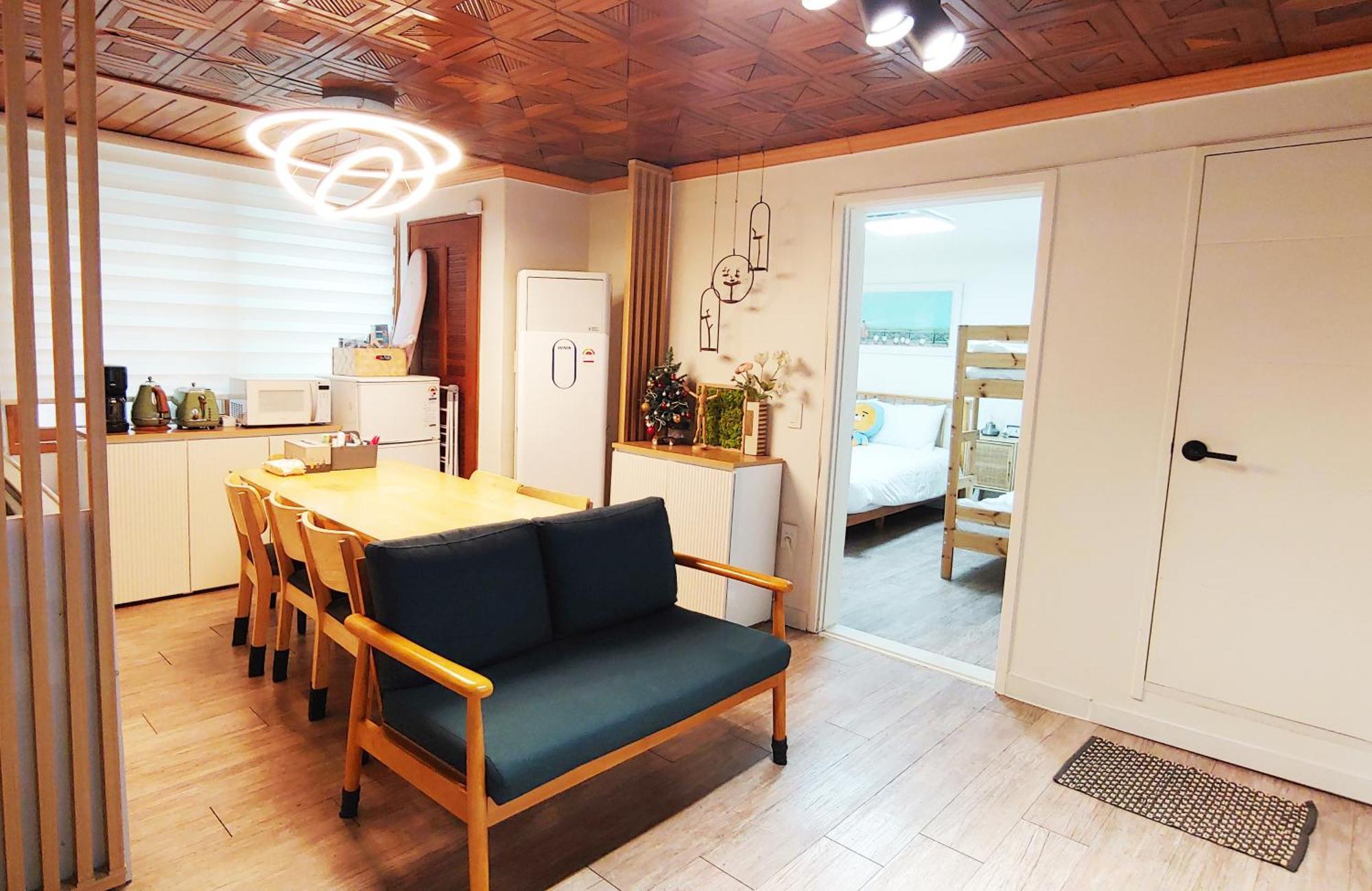 Aiola Cine Hongdae Apartment Seoul Ngoại thất bức ảnh